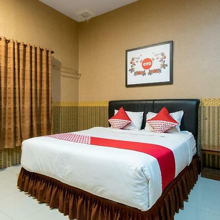 Oyo 741 Hotel Labuhan Raya Medan Dış mekan fotoğraf
