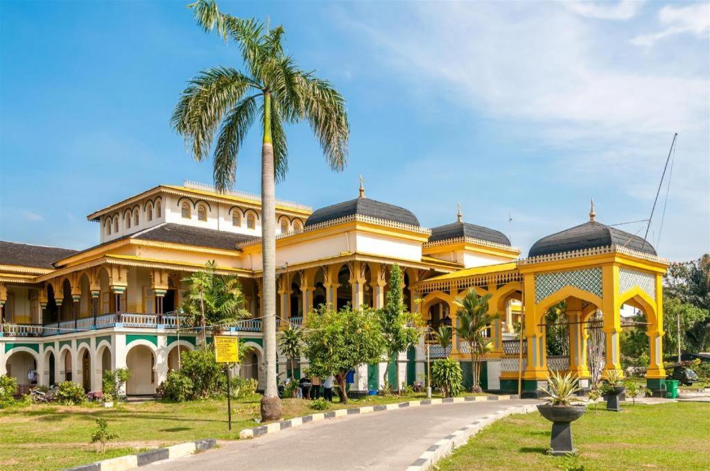 Oyo 741 Hotel Labuhan Raya Medan Dış mekan fotoğraf