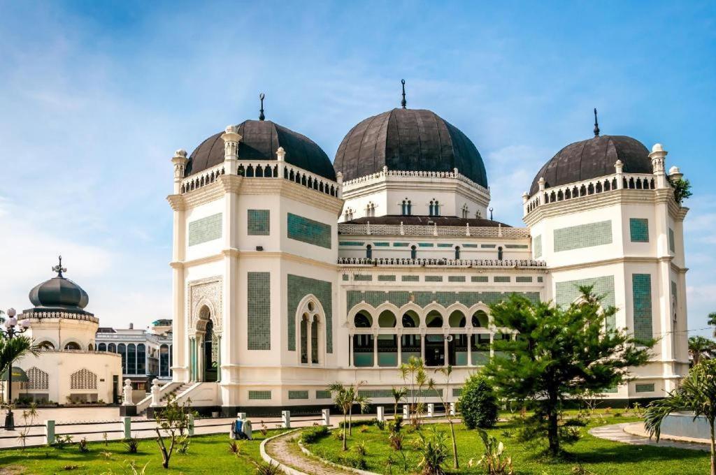 Oyo 741 Hotel Labuhan Raya Medan Dış mekan fotoğraf