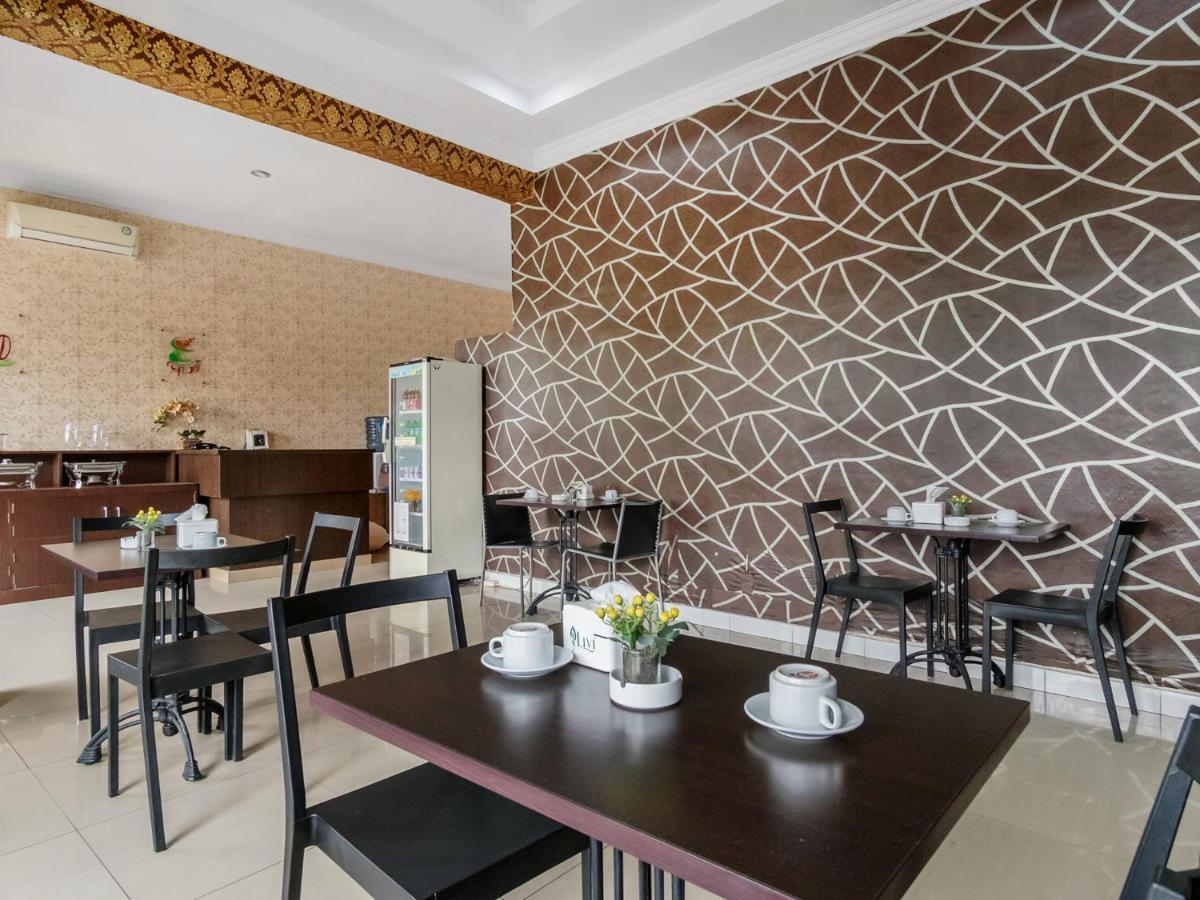 Oyo 741 Hotel Labuhan Raya Medan Dış mekan fotoğraf