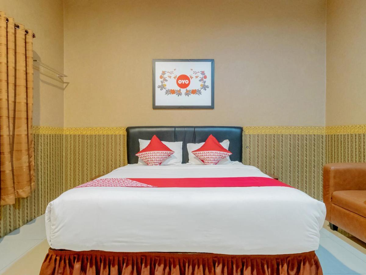 Oyo 741 Hotel Labuhan Raya Medan Dış mekan fotoğraf