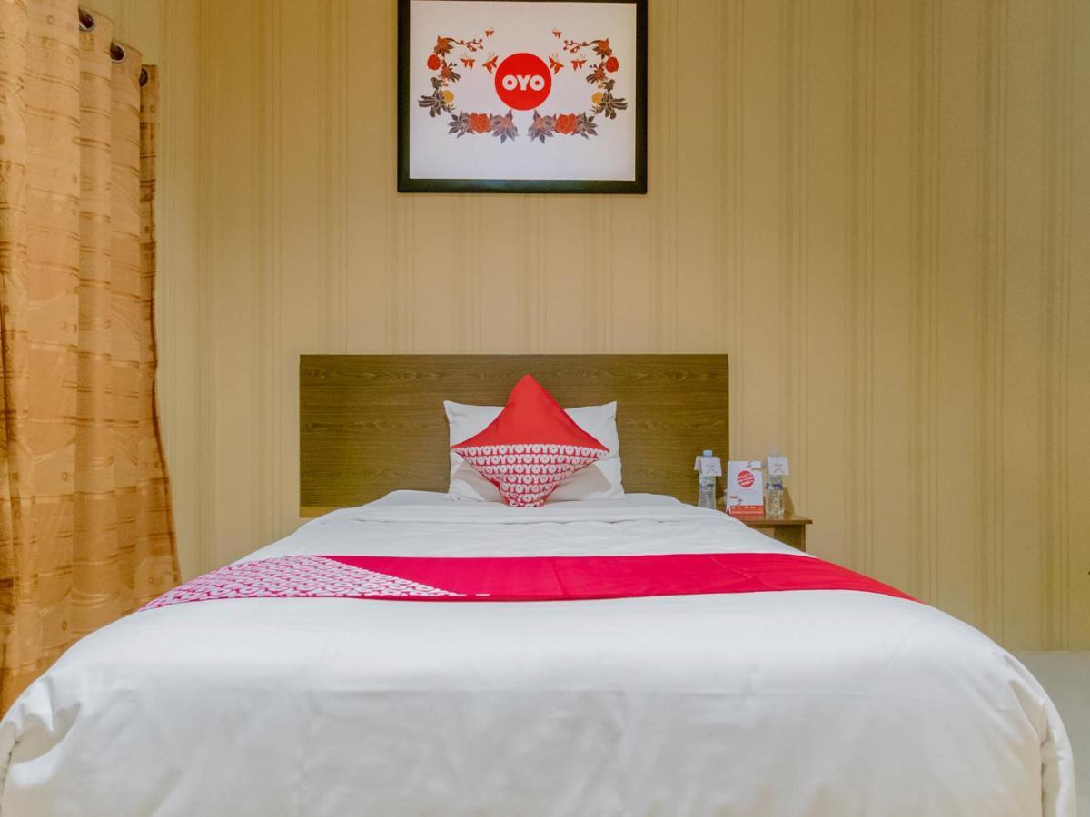 Oyo 741 Hotel Labuhan Raya Medan Dış mekan fotoğraf