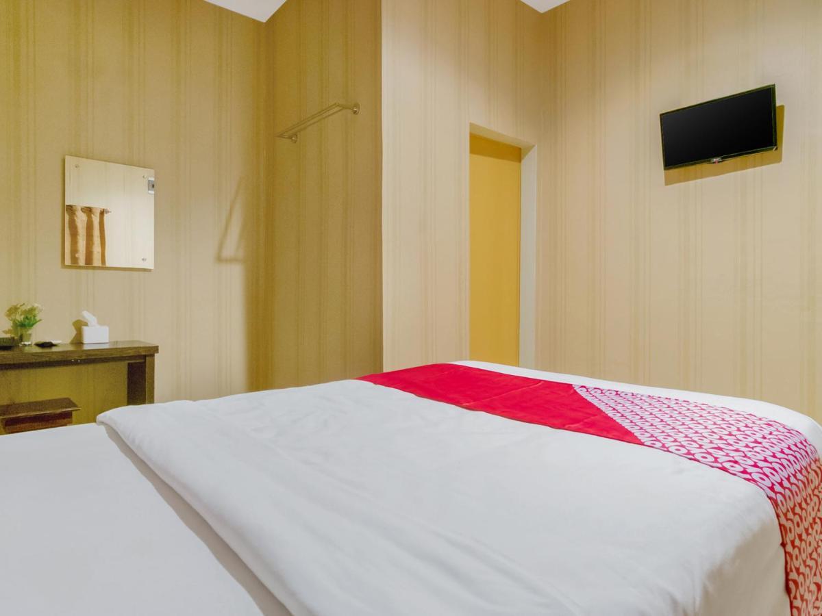 Oyo 741 Hotel Labuhan Raya Medan Dış mekan fotoğraf
