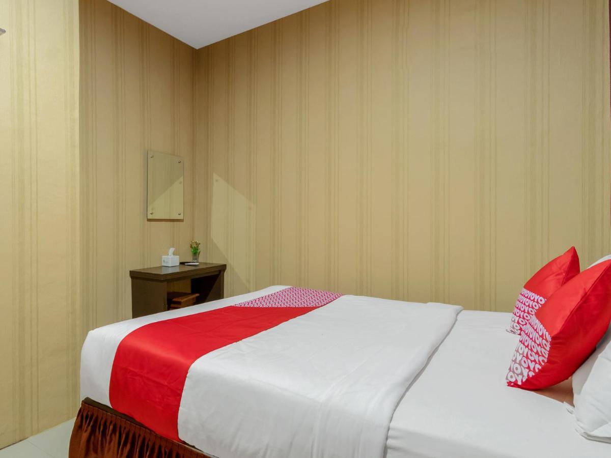 Oyo 741 Hotel Labuhan Raya Medan Dış mekan fotoğraf